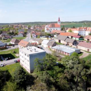 Prodej bytu 3+1 80 m² Jevišovice, 