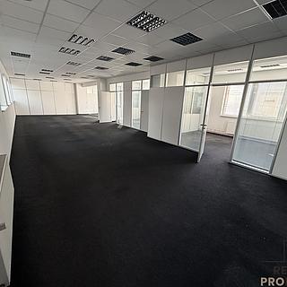 Pronájem kanceláře 173 m&sup2; Blansko