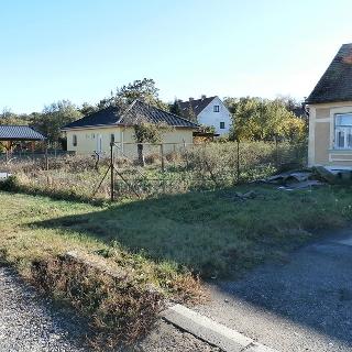 Prodej stavební parcely 663 m² Vrbovec, 