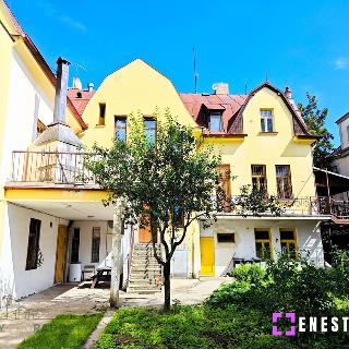 Prodej obchodu 814 m² Praha, Dostihová