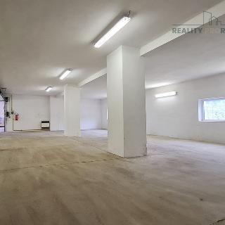 Pronájem skladu 181 m² Smidary