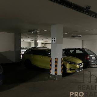 Pronájem parkovacího místa 13 m² Ostrava, Poděbradova