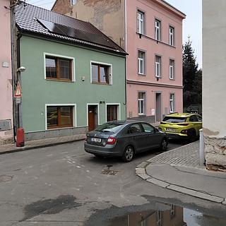 Prodej činžovního domu 400 m&sup2; Trmice