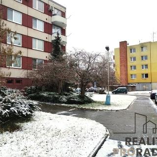 Prodej bytu 3+1 76 m² Břeclav, Nádražní