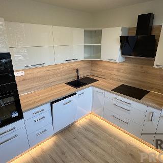 Prodej bytu 3+1 66 m² Ostrava, Jana Škody