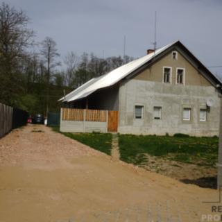 Prodej rodinného domu 500 m&sup2; Kvasiny