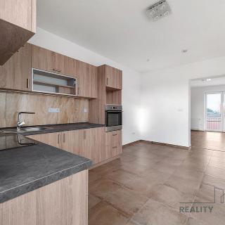 Pronájem bytu 2+kk 55 m² Pardubice, V Ráji