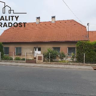 Pronájem rodinného domu 185 m² Lubenec, Chýšská