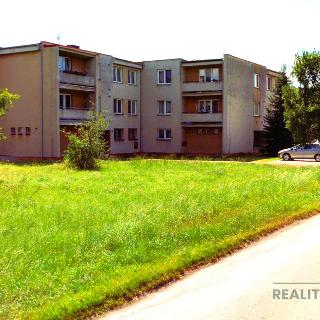 Prodej bytu 4+1 76 m² Dolní Roveň, 