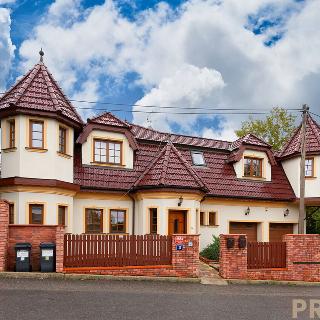 Prodej rodinného domu 250 m² Praha, Dobrošovská