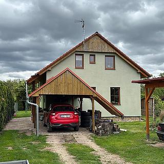 Prodej rodinného domu 140 m&sup2; Znojmo