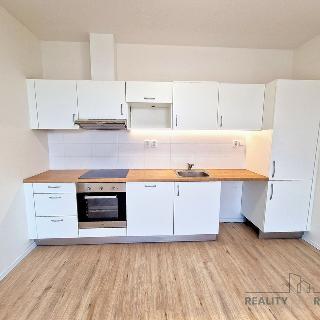 Pronájem bytu 1+kk a garsoniéry 32 m² Brno, Provazníkova