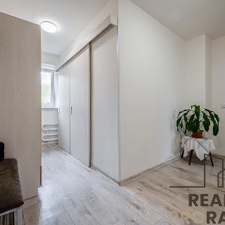 Prodej bytu 2+1 56 m² Hodonín, U Červených domků