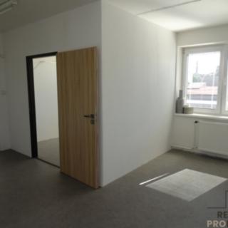 Pronájem kanceláře 70 m&sup2; Pardubice