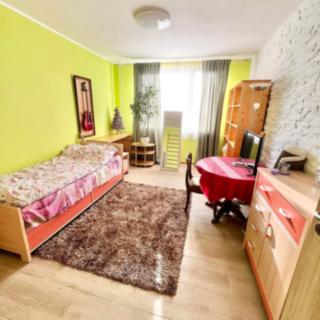 Pronájem bytu 3+1 79 m² Krupka Maršov, Karla Čapka