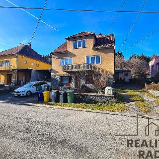 Prodej rodinného domu 294 m² Křtiny