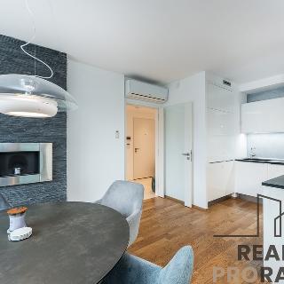 Prodej bytu 2+kk 69 m² Praha, Výhledová