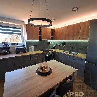 Prodej bytu 3+kk 72 m² Ivanovice na Hané, Osvoboditelů