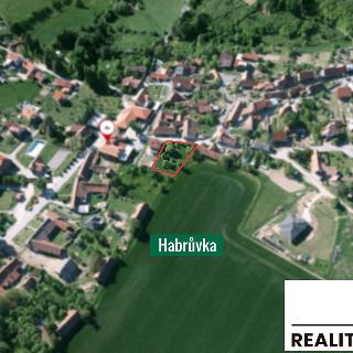 Prodej stavební parcely 978 m² Habrůvka