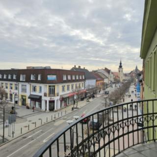 Pronájem kanceláře 62 m² Hodonín, Velkomoravská