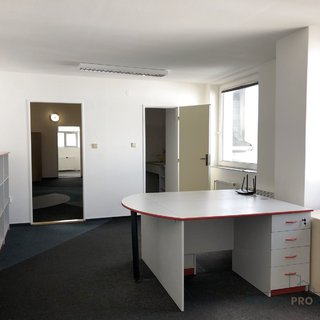 Pronájem kanceláře 128 m² Hrušky