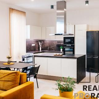 Prodej rodinného domu 106 m² Hrušky, Na zahajce