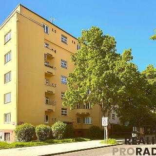 Prodej bytu 2+kk 47 m² Praha, 28. pluku