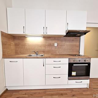 Pronájem bytu 1+kk, garsoniery 33 m&sup2; Brno