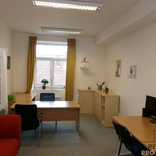 Pronájem kanceláře 320 m&sup2; Brno