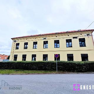 Prodej bytu 4+kk 93 m² Svémyslice