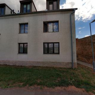 Pronájem bytu 1+1 40 m² Hořesedly, 