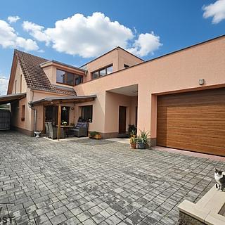 Prodej rodinného domu 208 m&sup2; Čebín