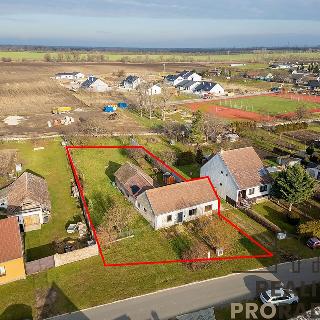 Prodej stavební parcely 1 432 m² Troskotovice, 