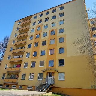 Pronájem bytu 1+kk a garsoniéry 32 m² Ústí nad Labem, Neštěmická