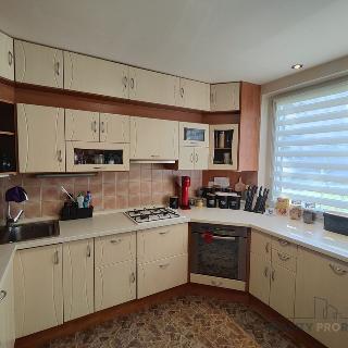 Prodej bytu 3+1 92 m² Chomutov, Hutnická