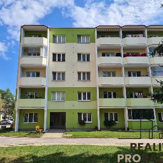 Prodej bytu 4+1 72 m² Veselí nad Moravou, Hutník