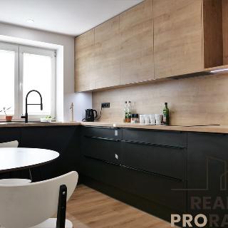 Pronájem bytu 2+1 68 m² Hodonín, Erbenova