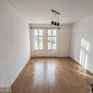 Pronájem bytu 2+1 56 m² Ostrava