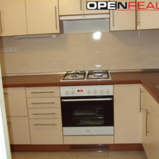 Pronájem bytu 2+1 46 m² Hodonín, Očovská