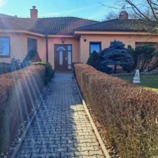 Prodej hotelu, penzionu 274 m² Jedovnice