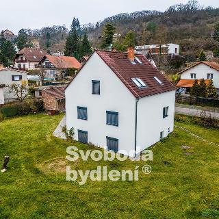 Pronájem bytu 2+1 65 m² Libčice nad Vltavou, Holubická