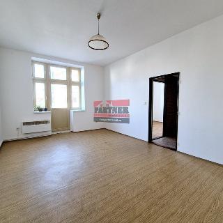 Pronájem bytu 2+1 52 m² Tábor, nám. F. Křižíka