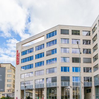 Pronájem kanceláře 457 m² Praha, Škrétova