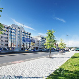 Pronájem kanceláře 840 m² Praha, Milady Horákové