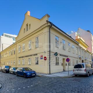 Pronájem kanceláře 845 m² Praha, Olivova