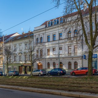 Pronájem kanceláře 1 054 m² Praha, Bělohorská