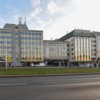 Pronájem kanceláře 191 m² Praha