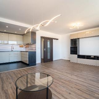 Prodej bytu 3+kk 72 m² Praha, Hlivická