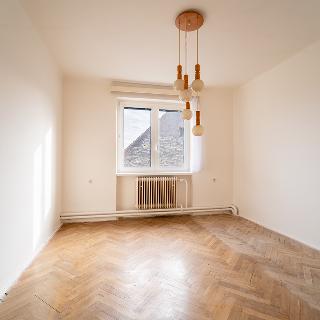 Prodej bytu 3+1 92 m² Bečváry