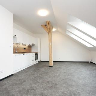 Pronájem bytu 2+kk 50 m² Kolín, Kmochova